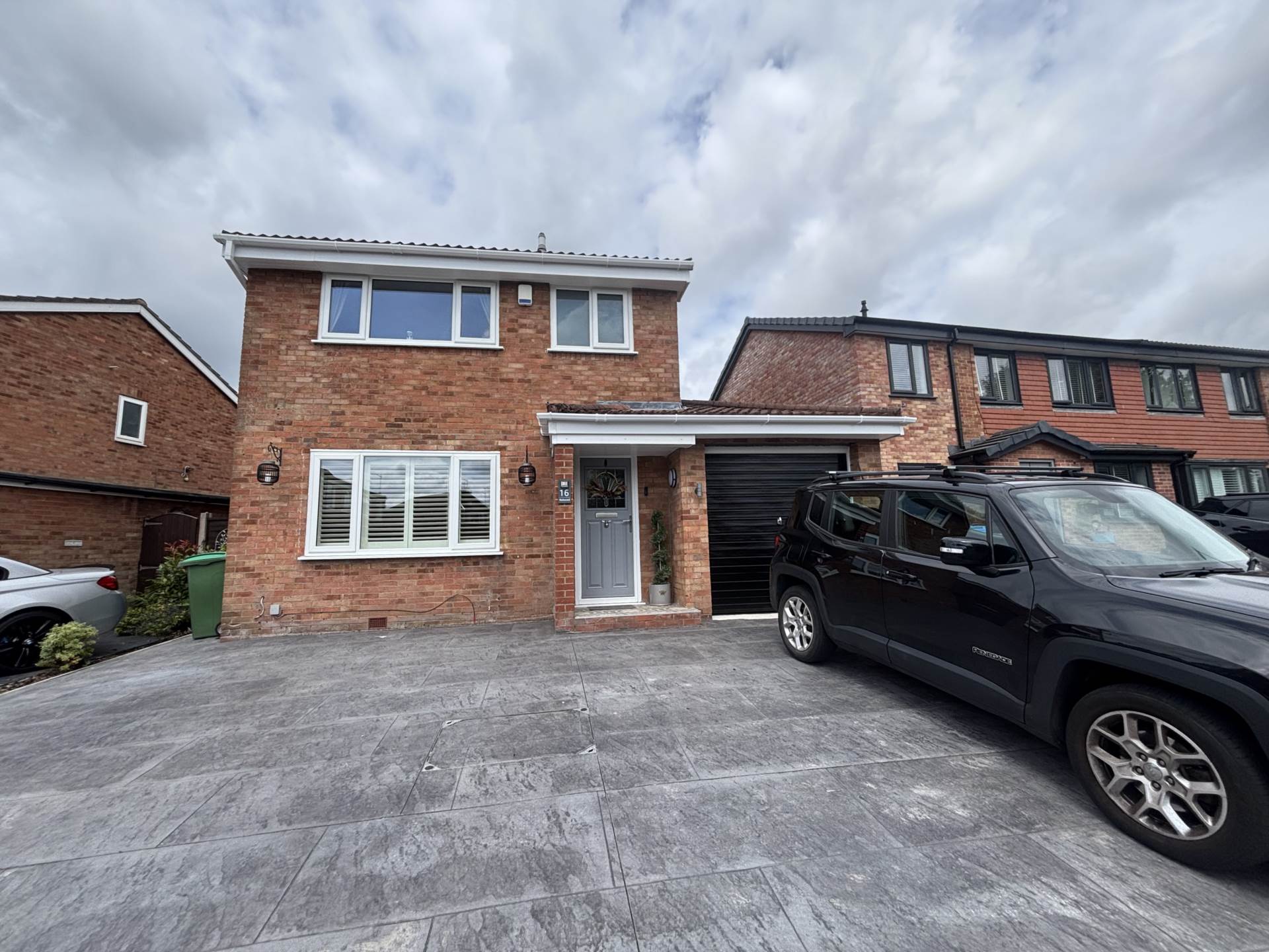 16 Redwood, Chadderton, OL9 9TG, Image 1