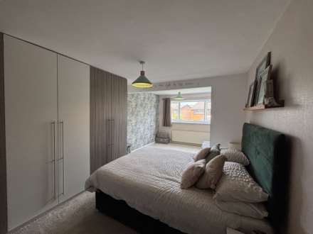16 Redwood, Chadderton, OL9 9TG, Image 17