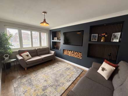 16 Redwood, Chadderton, OL9 9TG, Image 2