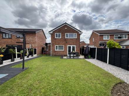 16 Redwood, Chadderton, OL9 9TG, Image 28