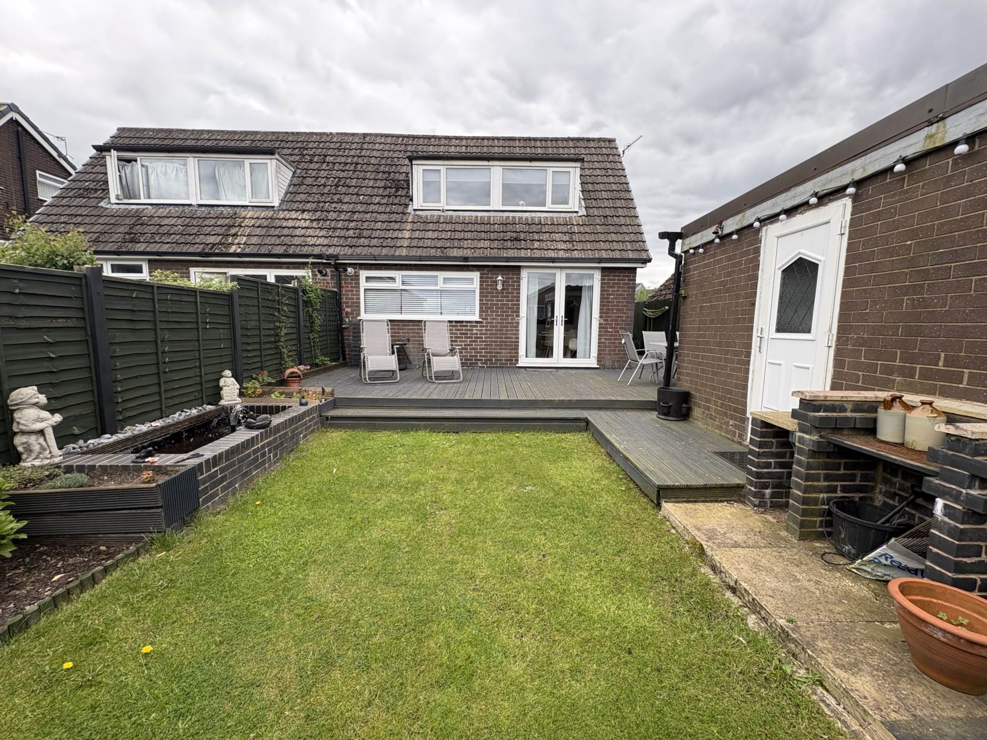 Lichfield Drive, Oldham, Image 17