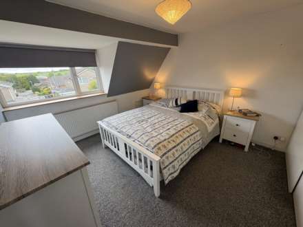 Lichfield Drive, Oldham, Image 12