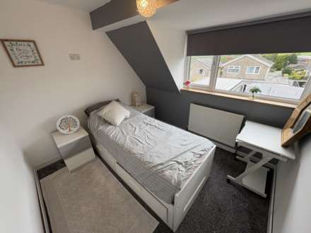 Lichfield Drive, Oldham, Image 14
