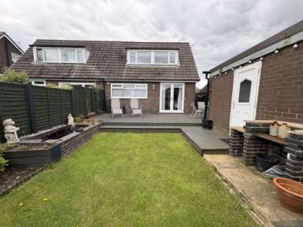 Lichfield Drive, Oldham, Image 17