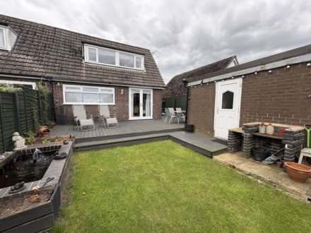 Lichfield Drive, Oldham, Image 18