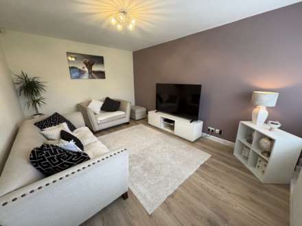 Lichfield Drive, Oldham, Image 3