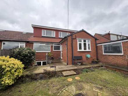 Derwent Drive, Chadderton, Image 24
