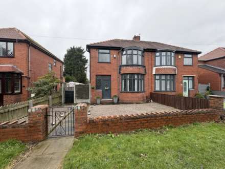 230 Broadway, Chadderton, Image 1