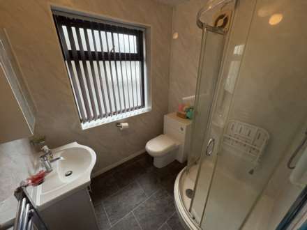 230 Broadway, Chadderton, Image 17