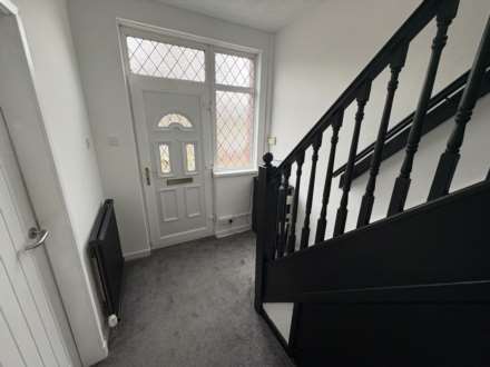 230 Broadway, Chadderton, Image 2