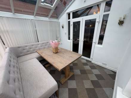 230 Broadway, Chadderton, Image 8