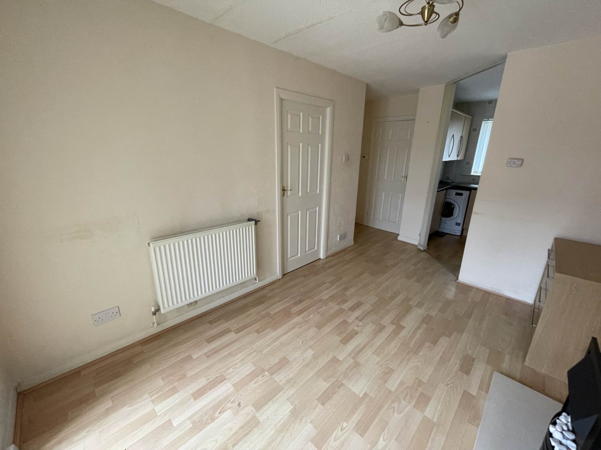 Redwood, Oldham, Image 4