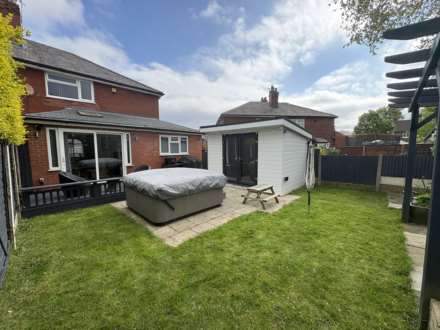 7 Mough Lane, Chadderton, Oldham, OL9 9NT, Image 2