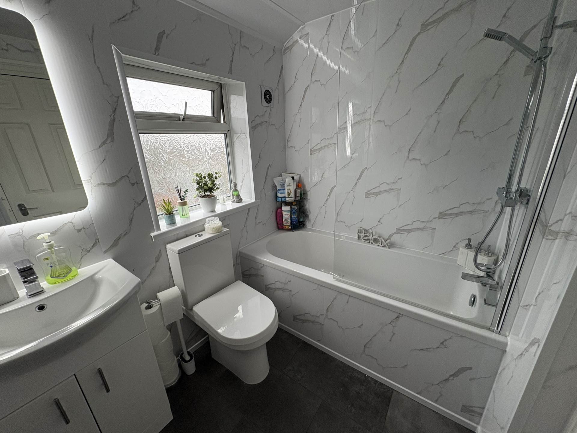 47 Kingston Avenue, Oldham, OL9 8LL, Image 15