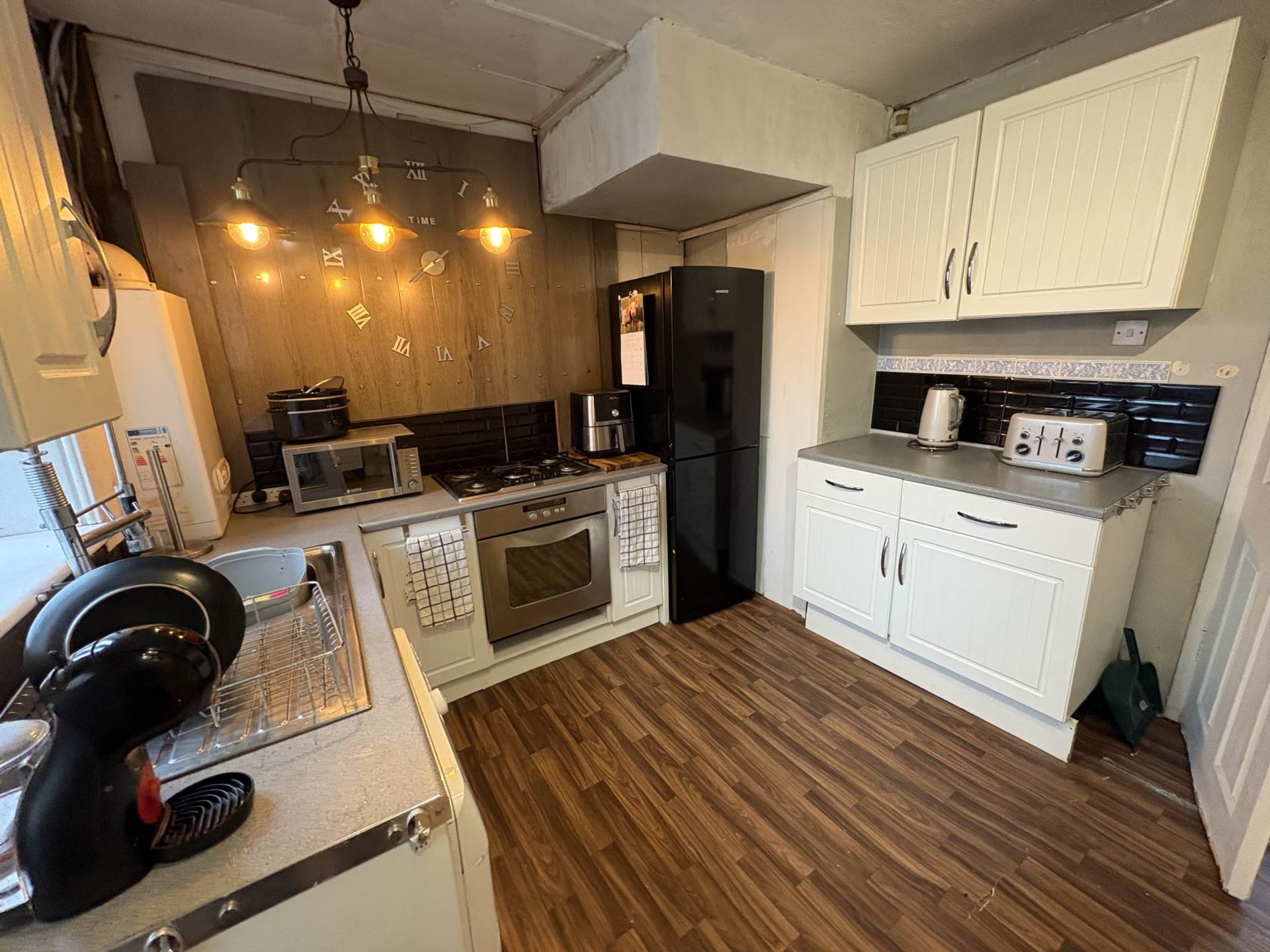 47 Kingston Avenue, Oldham, OL9 8LL, Image 4