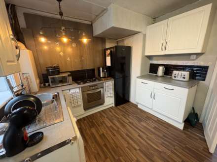 47 Kingston Avenue, Oldham, OL9 8LL, Image 4