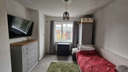 Oakbank Avenue, Chadderton, Image 13