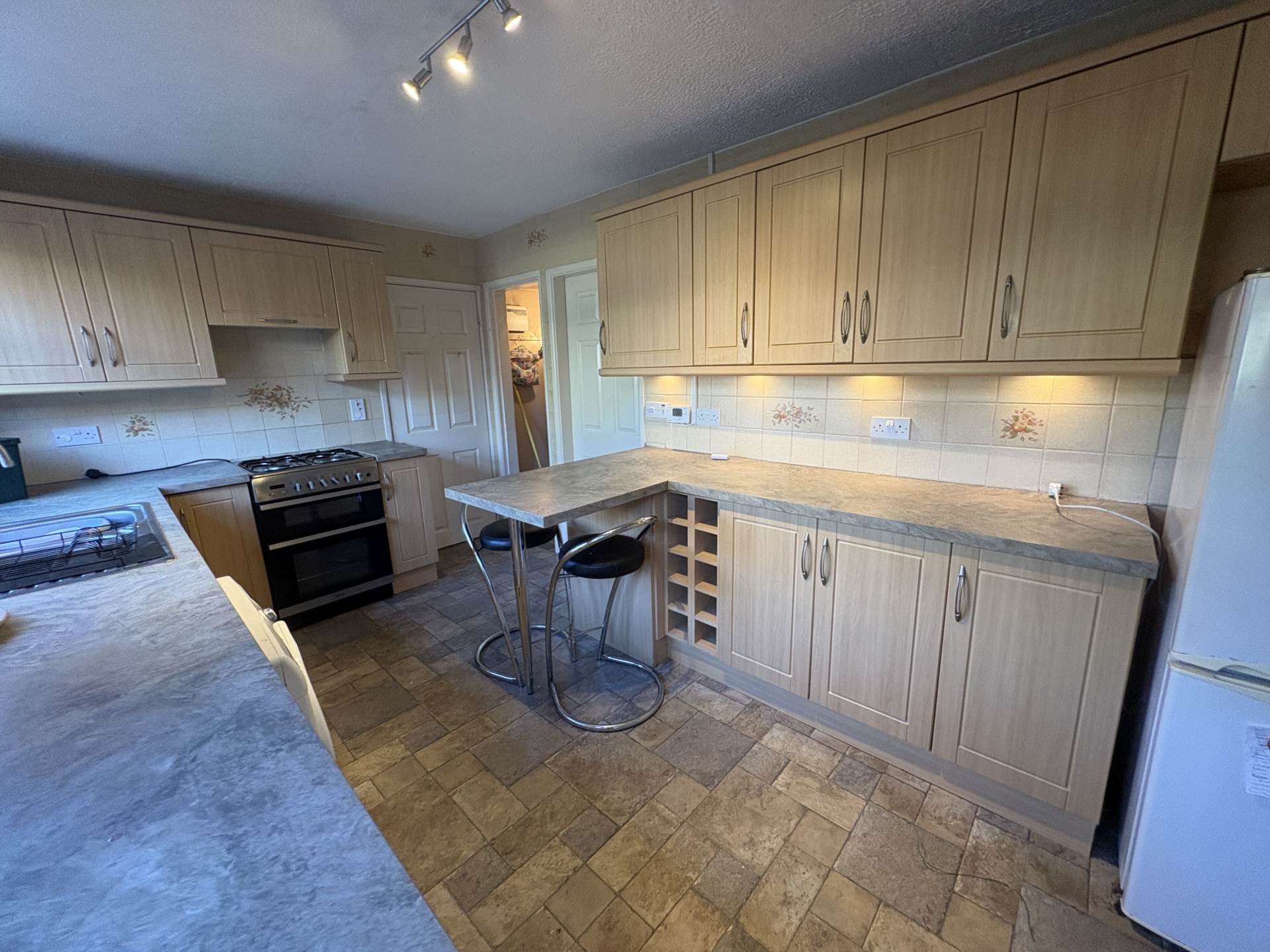 36 Amberwood, Oldham, Image 3