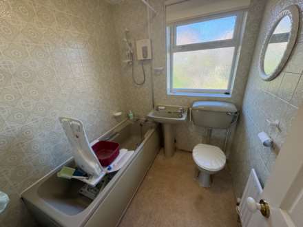 36 Amberwood, Oldham, Image 23