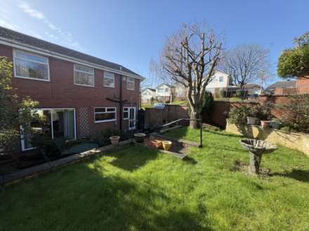 36 Amberwood, Oldham, Image 27