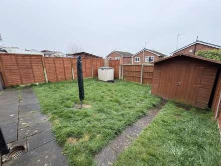 Amberwood, Oldham, Image 26