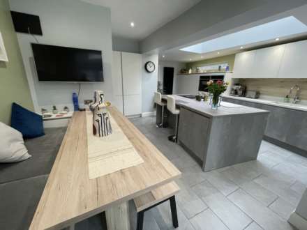 105 Chadderton Hall Road, Oldham, Image 11