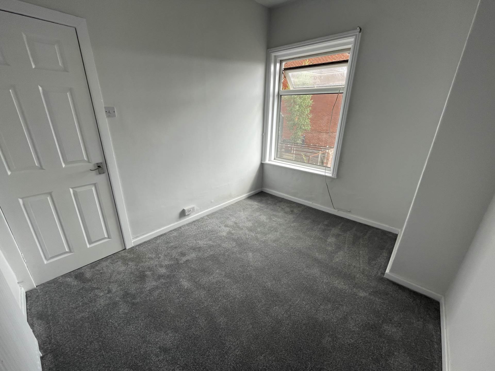 67 Robinson Street, Oldham, Image 11