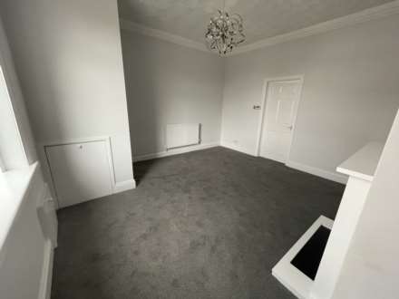 67 Robinson Street, Oldham, Image 2
