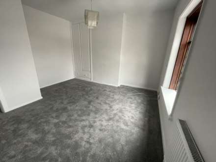 67 Robinson Street, Oldham, Image 9