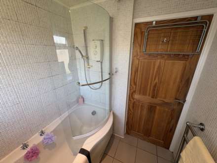 Totnes Avenue, Oldham, Image 15