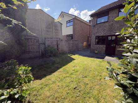 Totnes Avenue, Oldham, Image 16