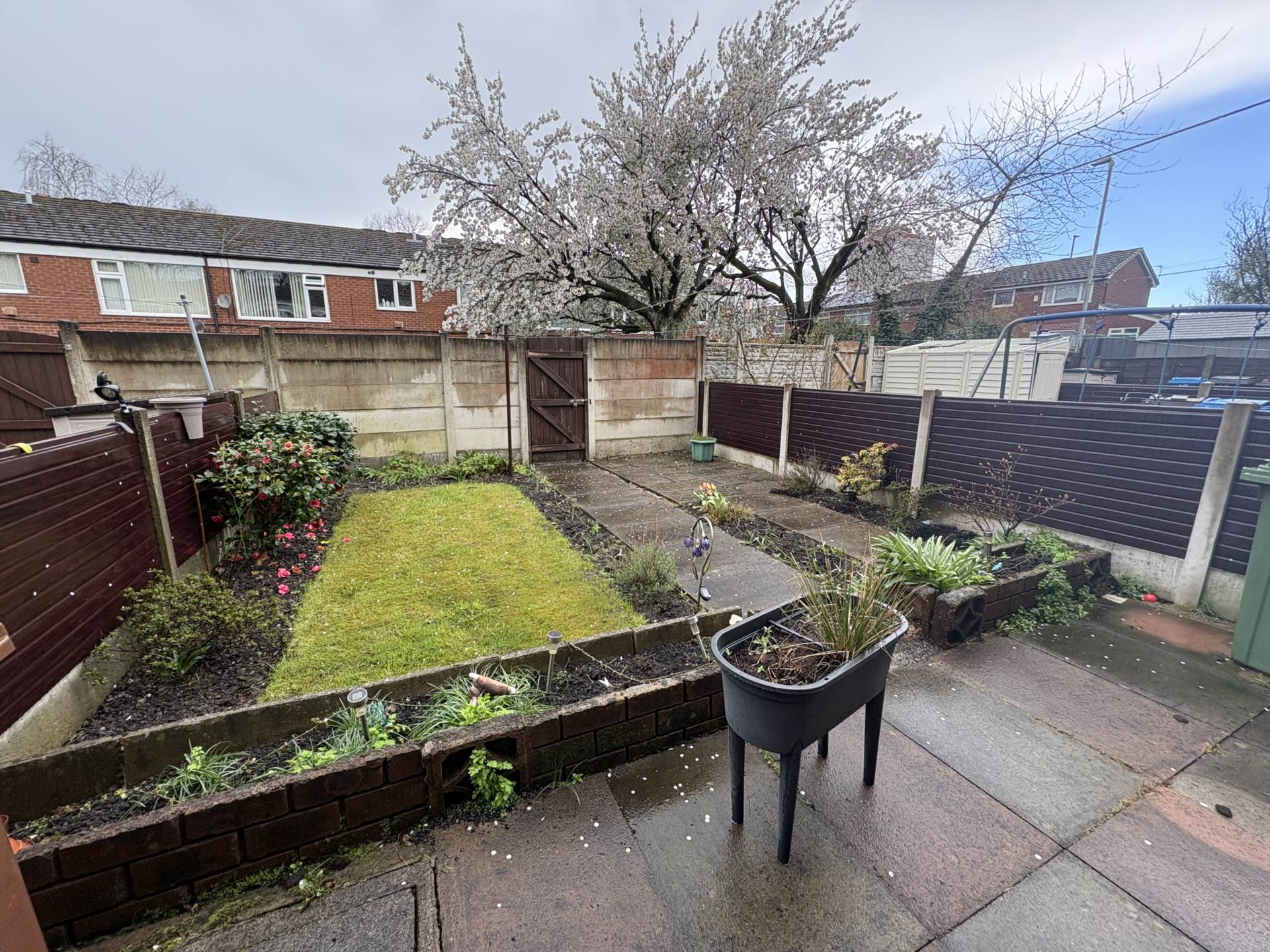 Otley Close, Oldham, Image 22