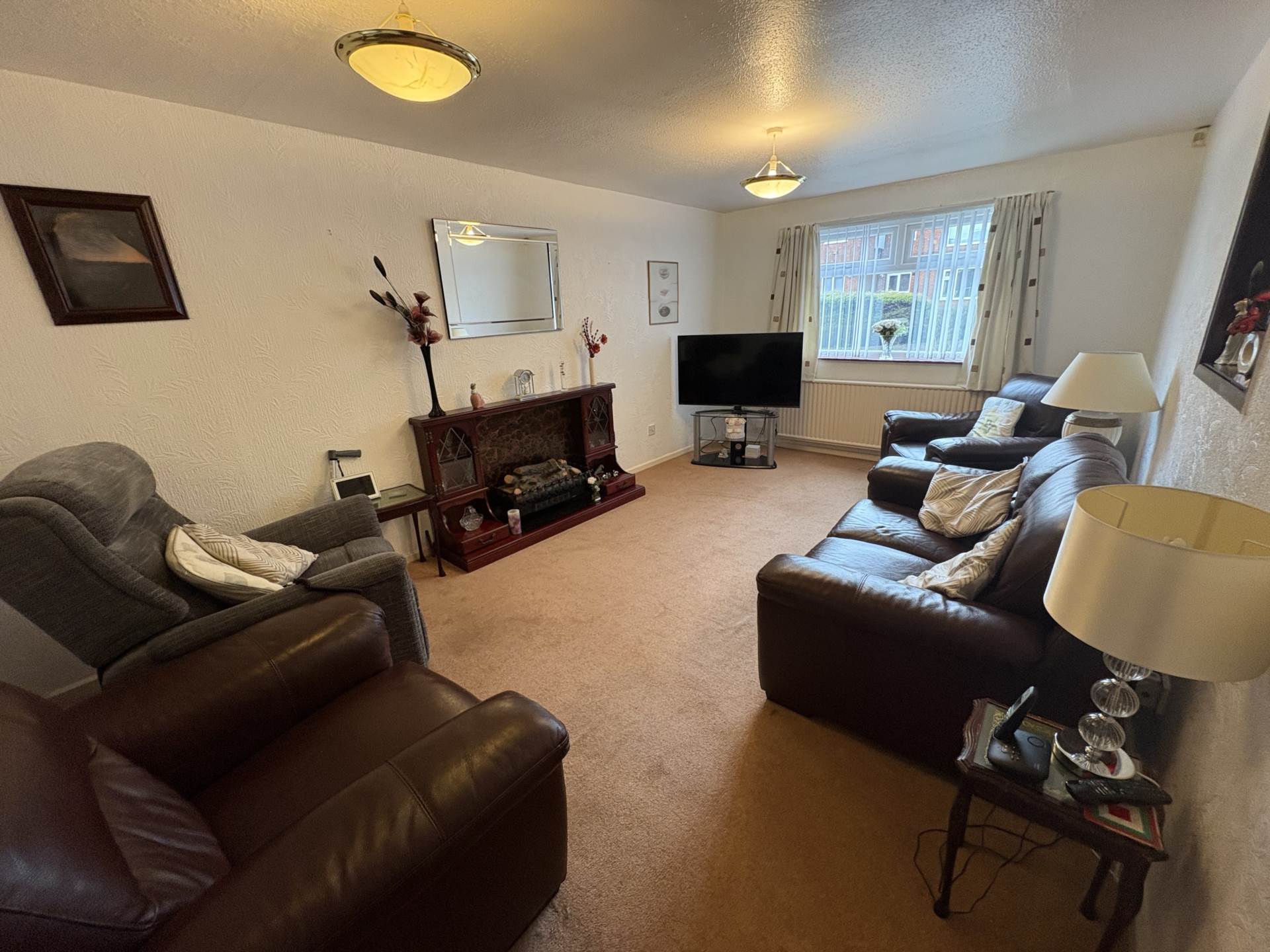 Otley Close, Oldham, Image 6