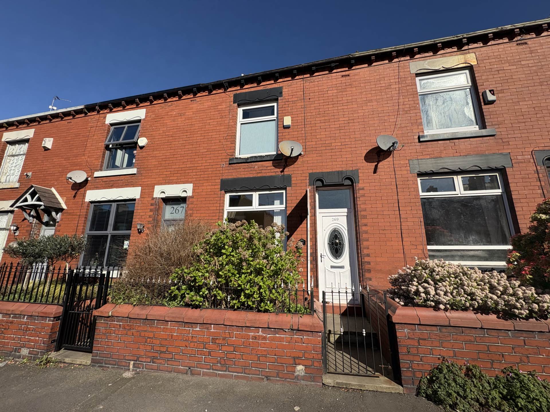 Denton Lane, Chadderton, Image 1