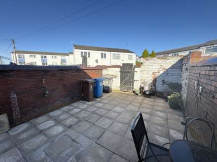 Denton Lane, Chadderton, Image 17