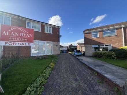 18 Tavistock Drive, Chadderton, Oldham, OL9 0RQ, Image 1