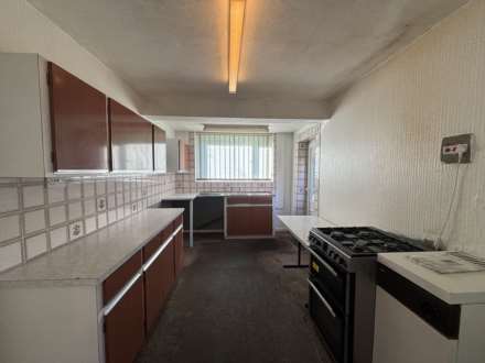 18 Tavistock Drive, Chadderton, Oldham, OL9 0RQ, Image 3