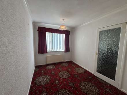 18 Tavistock Drive, Chadderton, Oldham, OL9 0RQ, Image 8