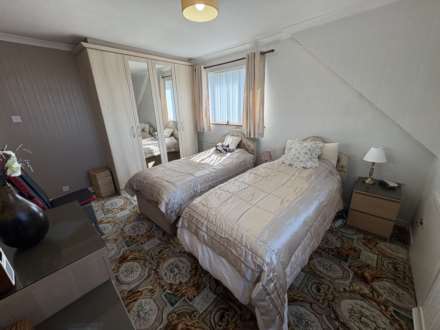 Cotswold Drive, Royton, Image 13