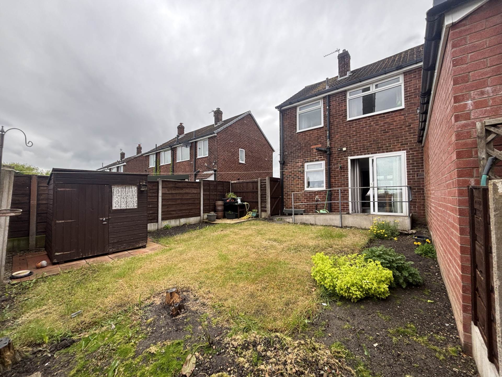 15 Fourth Avenue, Oldham, OL9 8PG, Image 4
