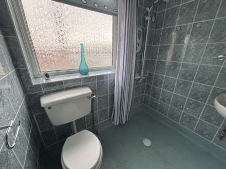 15 Fourth Avenue, Oldham, OL9 8PG, Image 17