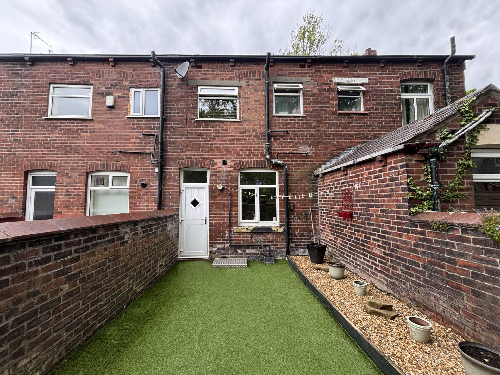 Fern Street, Chadderton, Image 17