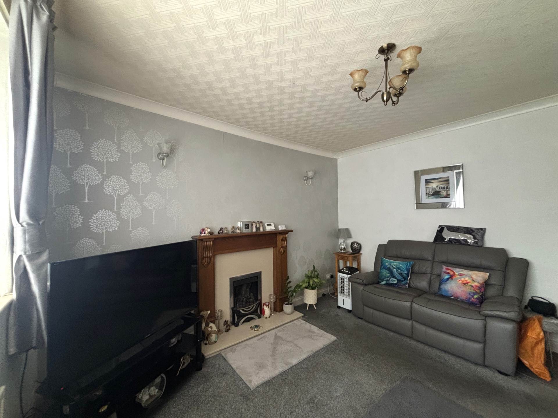 3 Lyndhurst Avenue, Chadderton, Image 5