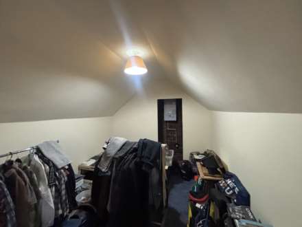 3 Lyndhurst Avenue, Chadderton, Image 21