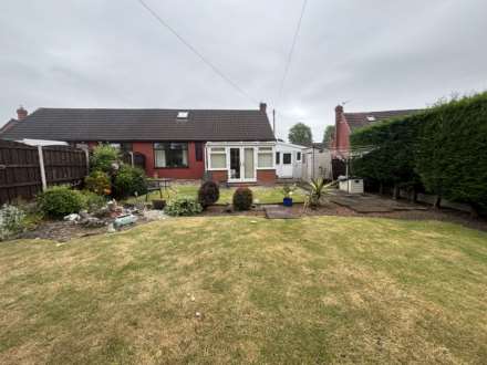 3 Lyndhurst Avenue, Chadderton, Image 23