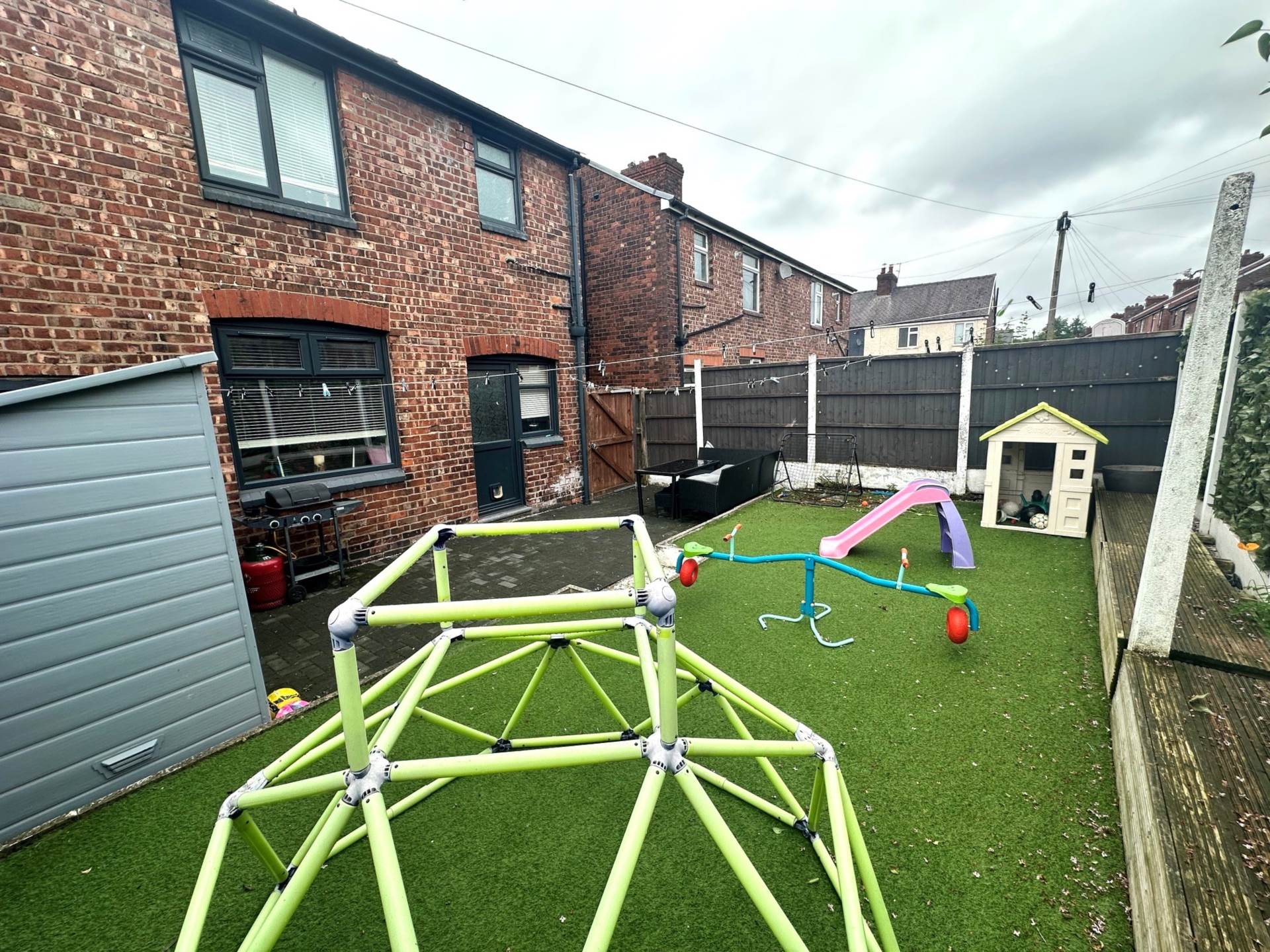 Richmond Avenue, Oldham, Image 18