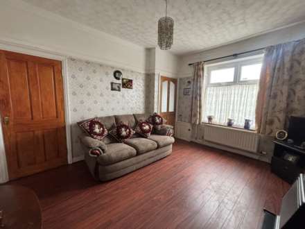 Whittingham Grove, Oldham, Image 6