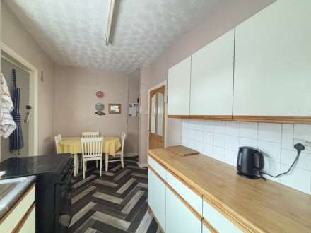 Whittingham Grove, Oldham, Image 7