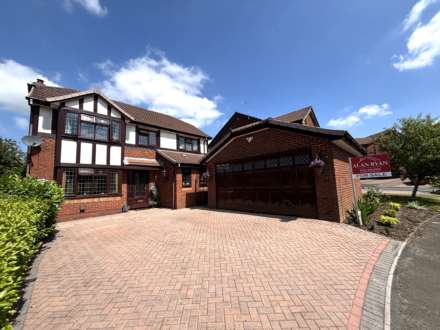 35 Ridgewood Avenue, Oldham
