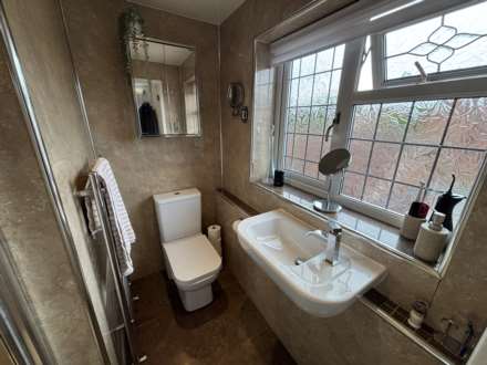 35 Ridgewood Avenue, Oldham, Image 17